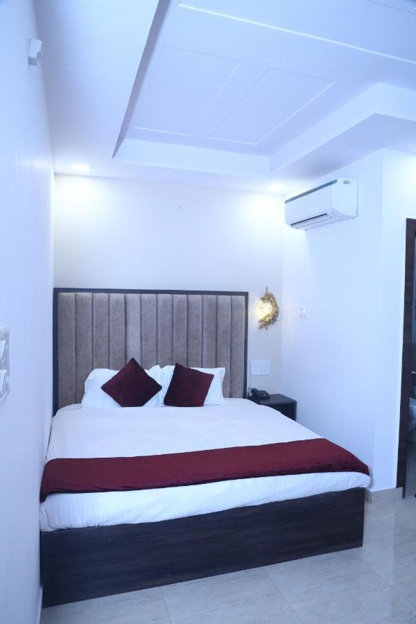 The Divine Oak Hotel Katra  Bagian luar foto