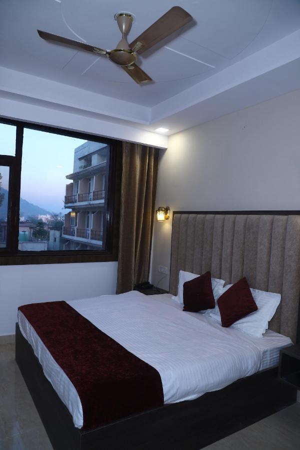 The Divine Oak Hotel Katra  Bagian luar foto