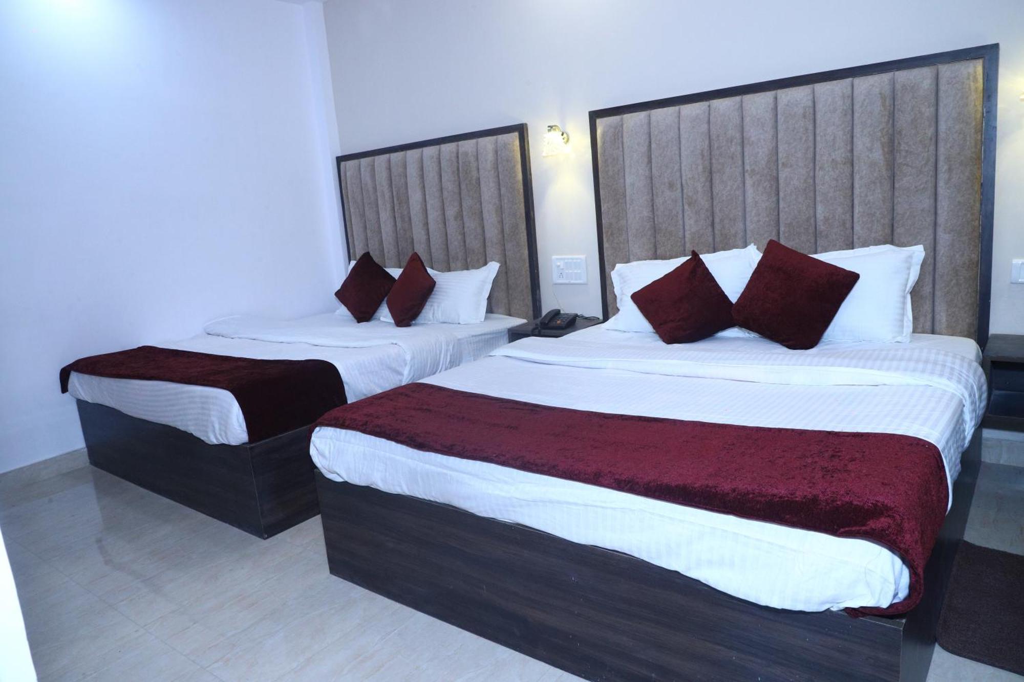 The Divine Oak Hotel Katra  Bagian luar foto