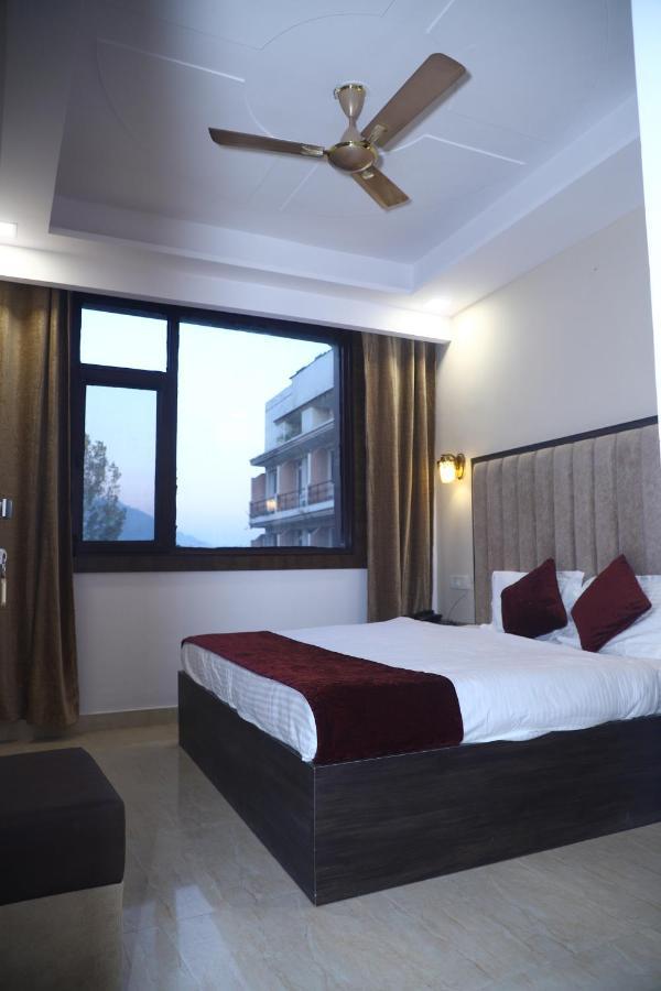The Divine Oak Hotel Katra  Bagian luar foto