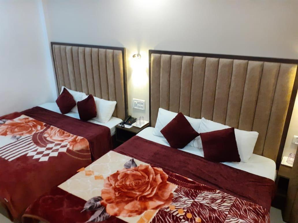 The Divine Oak Hotel Katra  Bagian luar foto