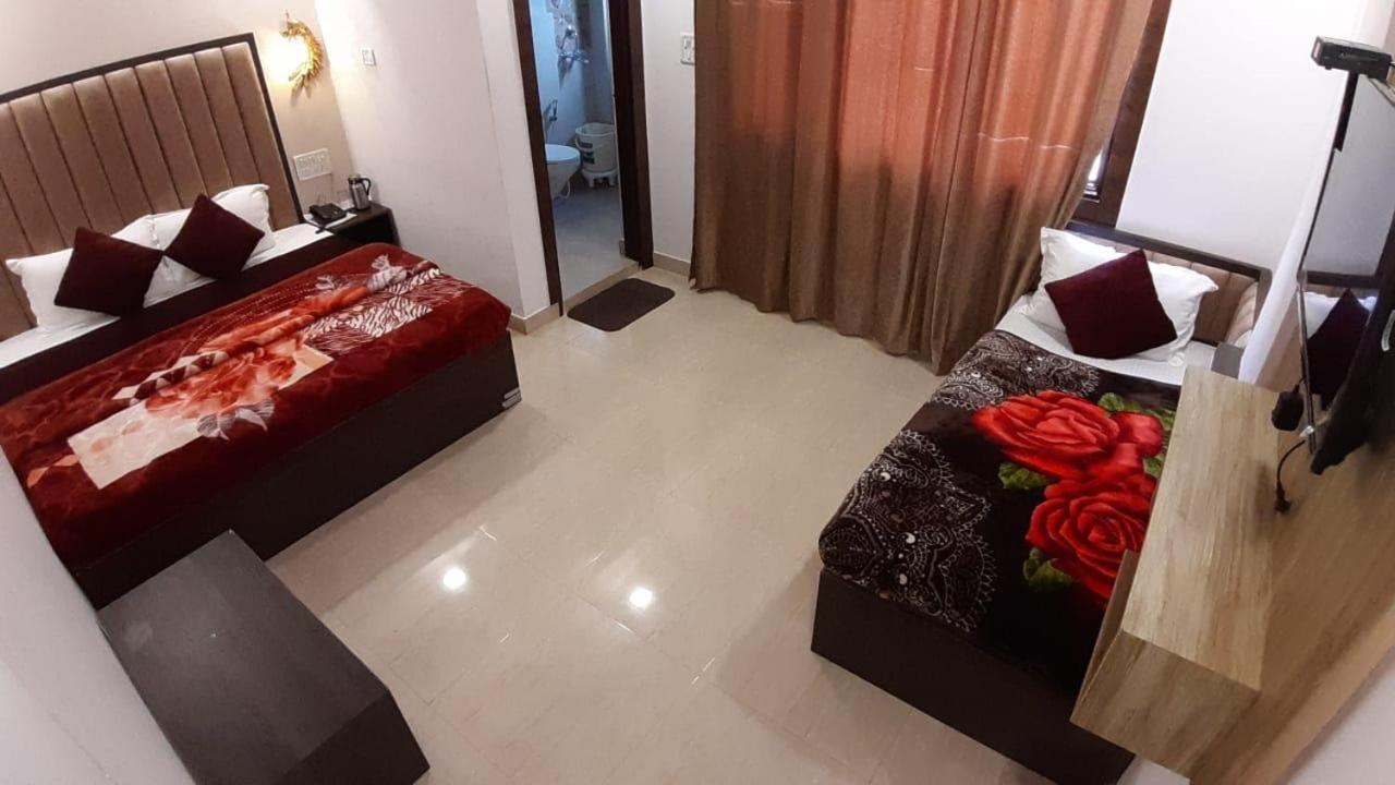The Divine Oak Hotel Katra  Bagian luar foto
