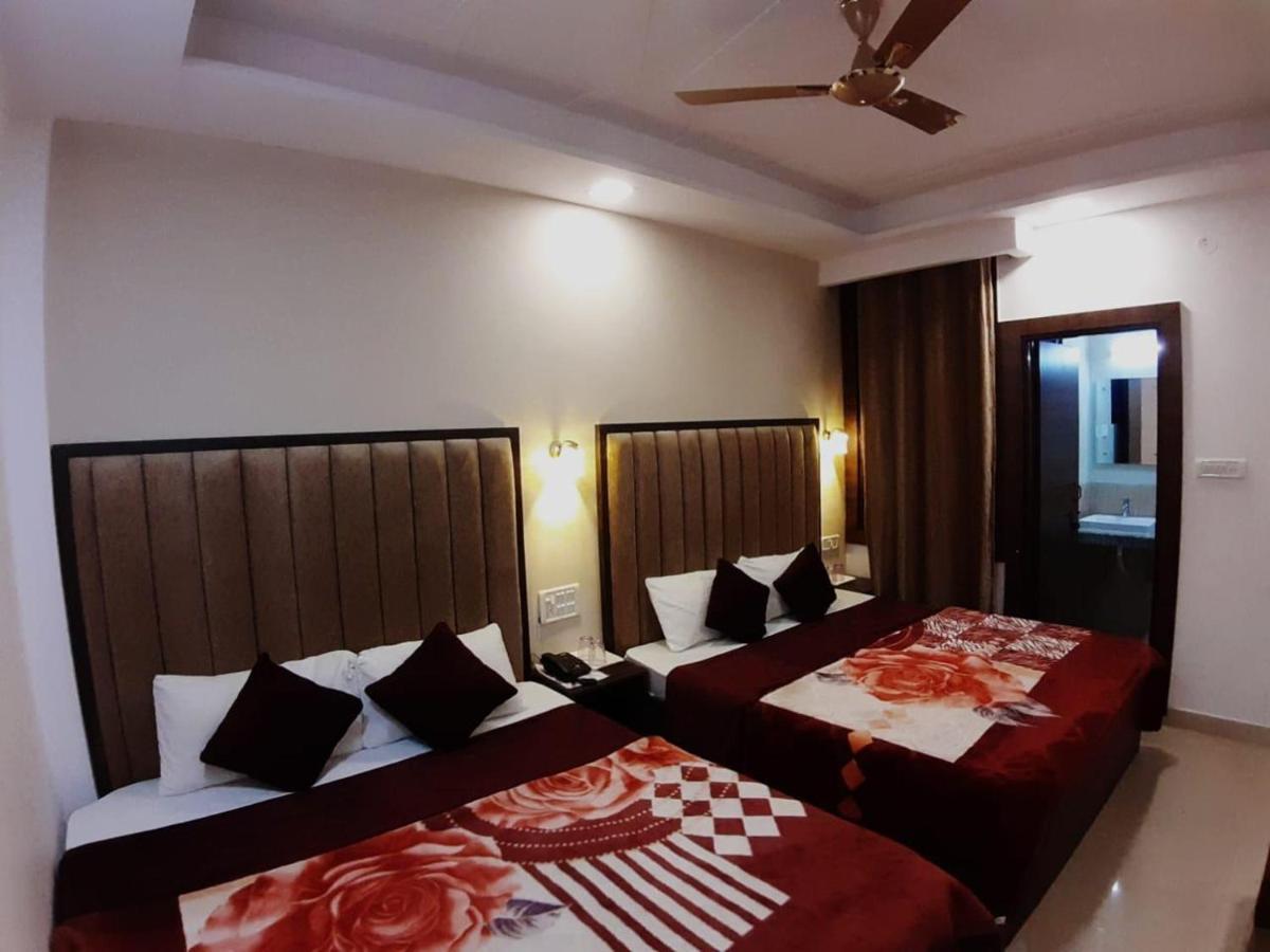The Divine Oak Hotel Katra  Bagian luar foto